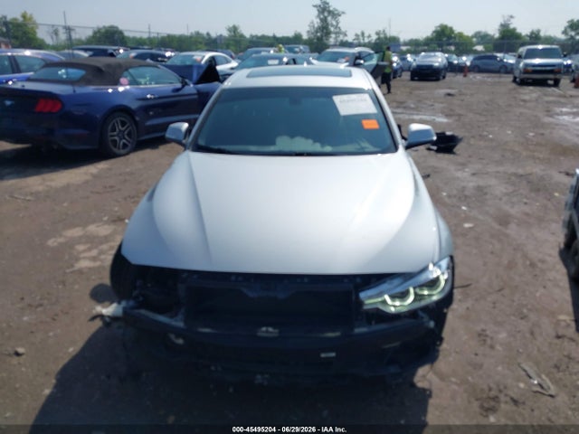 2017 Bmw 330i მანქანა იყიდება აუქციონზე, vin: WBA8B9G59HNU50633, აუქციონის ნომერი: 45495204