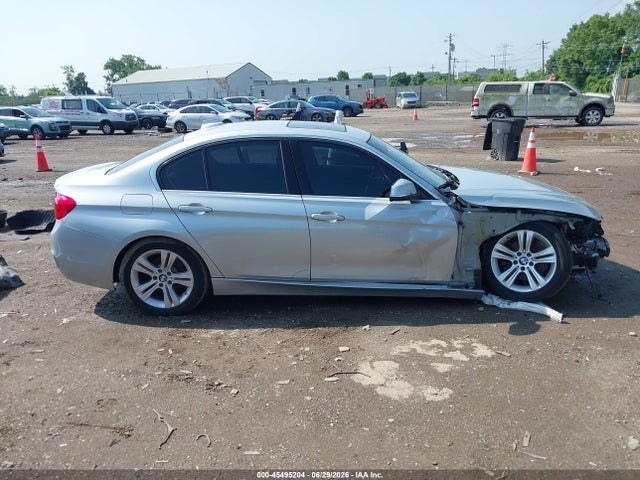 2017 Bmw 330i მანქანა იყიდება აუქციონზე, vin: WBA8B9G59HNU50633, აუქციონის ნომერი: 45495204