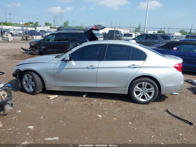2017 Bmw 330i მანქანა იყიდება აუქციონზე, vin: WBA8B9G59HNU50633, აუქციონის ნომერი: 45495204
