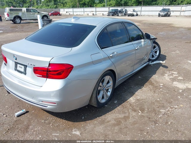 2017 Bmw 330i მანქანა იყიდება აუქციონზე, vin: WBA8B9G59HNU50633, აუქციონის ნომერი: 45495204