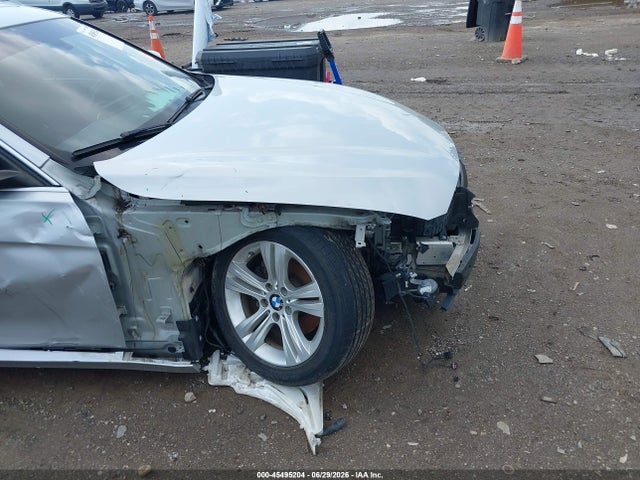 2017 Bmw 330i მანქანა იყიდება აუქციონზე, vin: WBA8B9G59HNU50633, აუქციონის ნომერი: 45495204