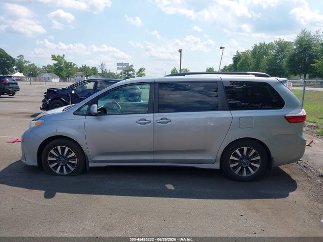 Aukcja sprzedaży 2018 Toyota Sienna Xle Premium 7 Passenger, vin: 5TDDZ3DC3JS207476, numer aukcji: 45495222