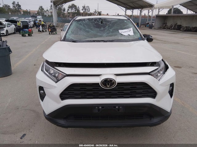 Продаж на аукціоні авто 2021 Toyota Rav4 Xle Premium, vin: 2T3C1RFV2MW151439, номер лоту: 45495248