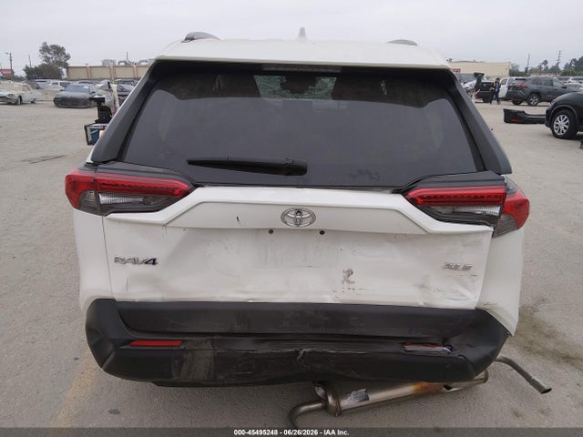 Продаж на аукціоні авто 2021 Toyota Rav4 Xle Premium, vin: 2T3C1RFV2MW151439, номер лоту: 45495248