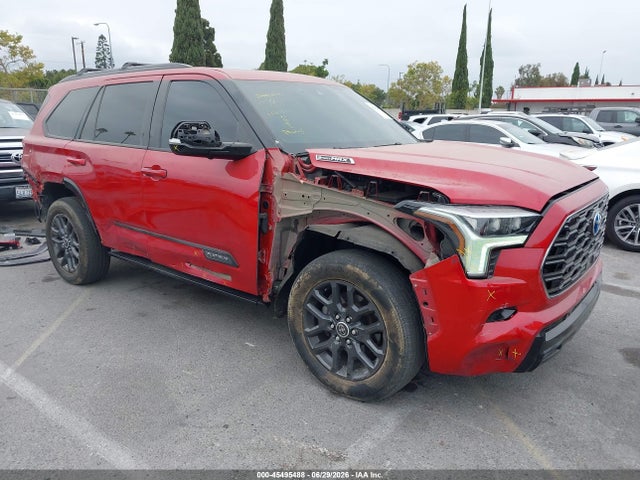 Toyota Sequoia Platinum 2023 7SVAAABA4PX011734 головне зображення
