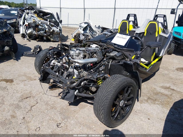 Polaris Slingshot 2018 57XAARFA3J8126790 Image 2