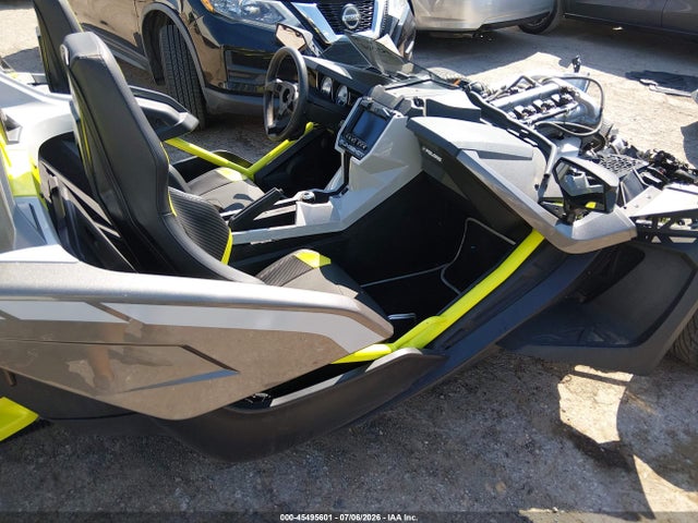 Polaris Slingshot 2018 57XAARFA3J8126790 Image 5