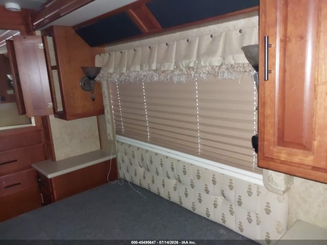 Aukcja sprzedaży 2004 Freightliner Chassis X Line Motor Home, vin: 4UZABFCY34CM66668, numer aukcji: 45495647