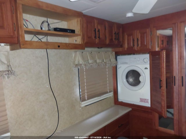 Aukcja sprzedaży 2004 Freightliner Chassis X Line Motor Home, vin: 4UZABFCY34CM66668, numer aukcji: 45495647