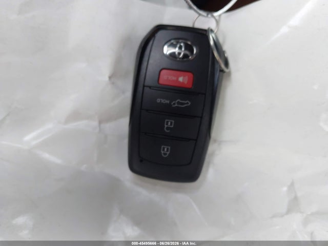 JTDACAAJ3T3039239 Toyota Crown Signia Limited