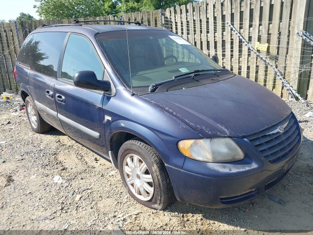 45495689 :رقم المزاد ، 1C4GP45R15B288017 vin ، 2005 Chrysler Town & Country مزاد بيع