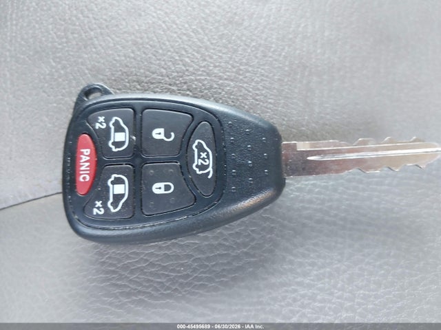 45495689 :رقم المزاد ، 1C4GP45R15B288017 vin ، 2005 Chrysler Town & Country مزاد بيع