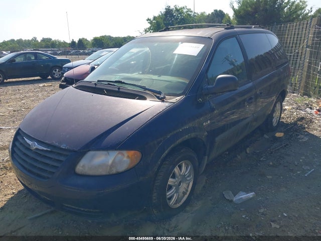 45495689 :رقم المزاد ، 1C4GP45R15B288017 vin ، 2005 Chrysler Town & Country مزاد بيع