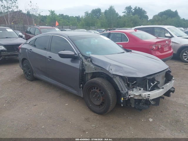 2018 19XFC2F58JE201833 главное изображение