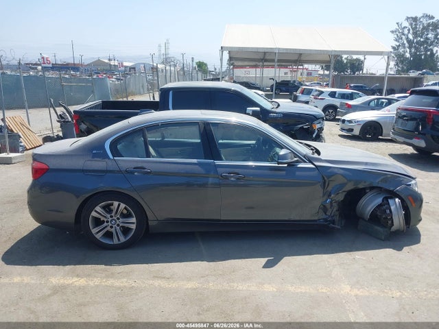 BMW 330e Iperformance 2018 WBA8E1C5XJA755974 Image 13
