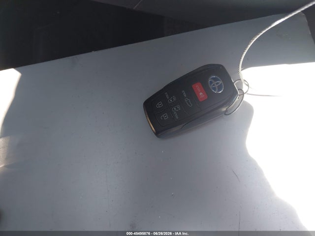 Toyota SIENNA XLE 2023 5TDYRKEC5PS165816 Image 11
