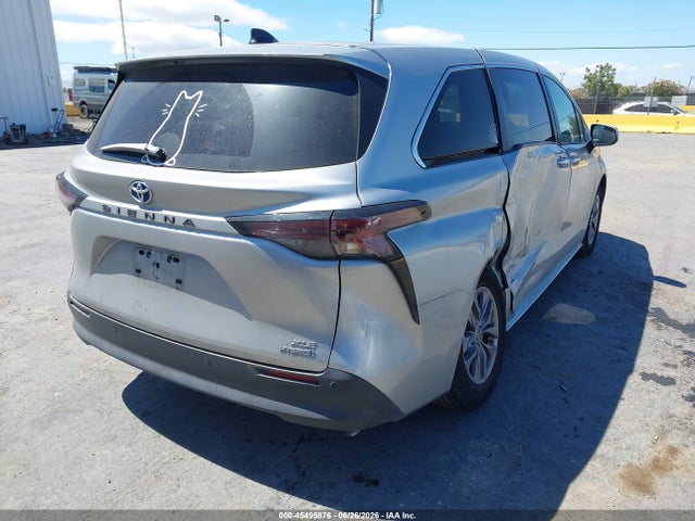 Toyota SIENNA XLE 2023 5TDYRKEC5PS165816 Image 4
