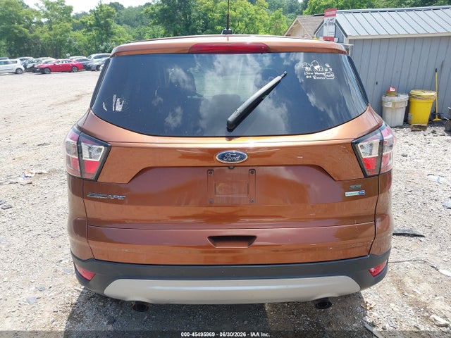 45495969 :رقم المزاد ، 1FMCU9GD2HUB75784 vin ، 2017 Ford Escape Se مزاد بيع