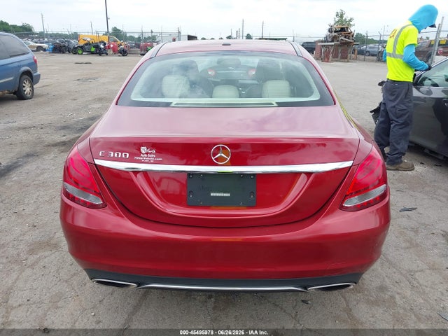 45495978 :رقم المزاد ، 55SWF4JB2GU133885 vin ، 2016 Mercedes-benz C 300 مزاد بيع