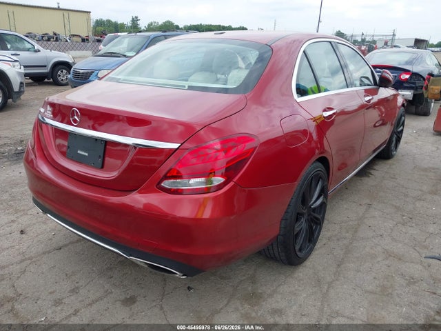 45495978 :رقم المزاد ، 55SWF4JB2GU133885 vin ، 2016 Mercedes-benz C 300 مزاد بيع