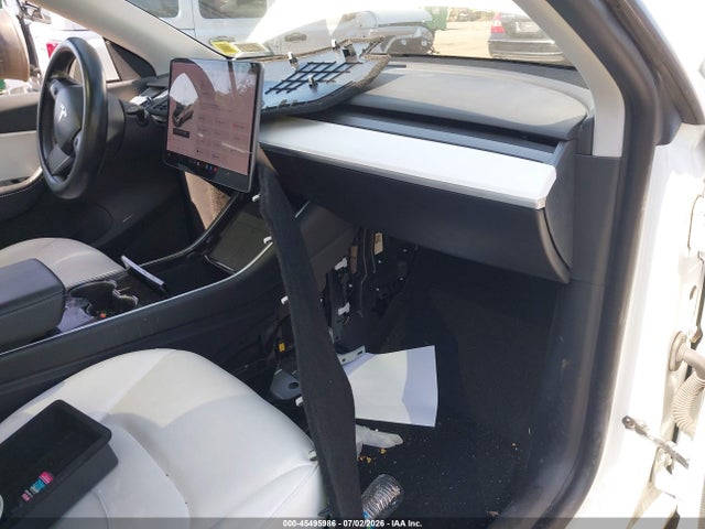 Продажа на аукционе авто 2021 Tesla Model Y Long Range Dual Motor All-wheel Drive, vin: 5YJYGDEE1MF121055, номер лота: 45495986