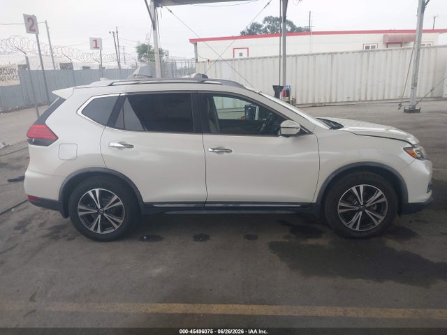 JN8AT2MT5HW403576 Nissan Rogue Sl