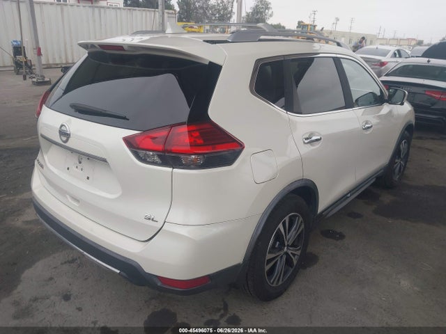 JN8AT2MT5HW403576 Nissan Rogue Sl