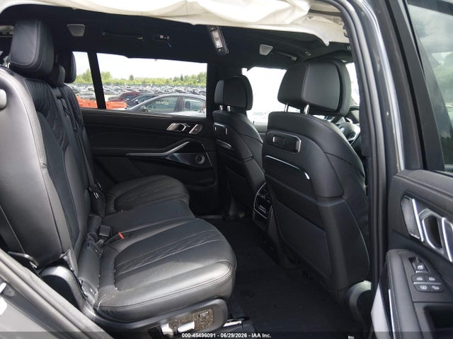 BMW X7 M60i 2026 5UX33EM01T9300057 Image 8