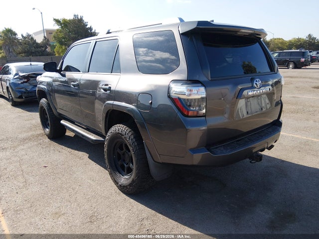 Toyota 4RUNNER SR5 2016 JTEBU5JR7G5405272 Image 3