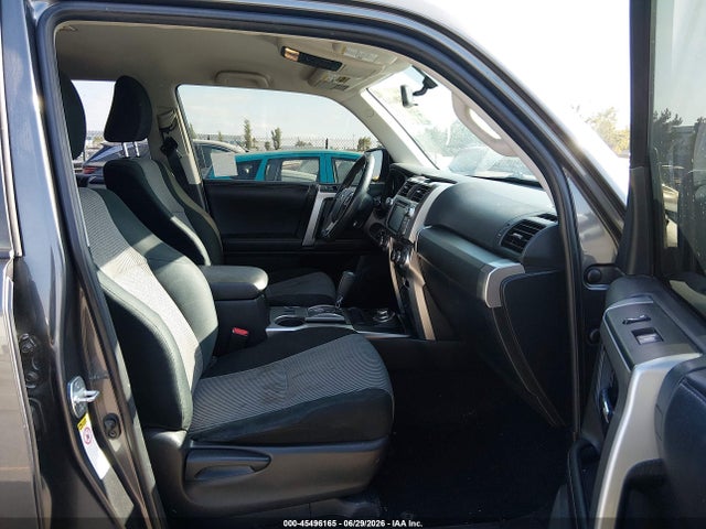 Toyota 4RUNNER SR5 2016 JTEBU5JR7G5405272 Image 5