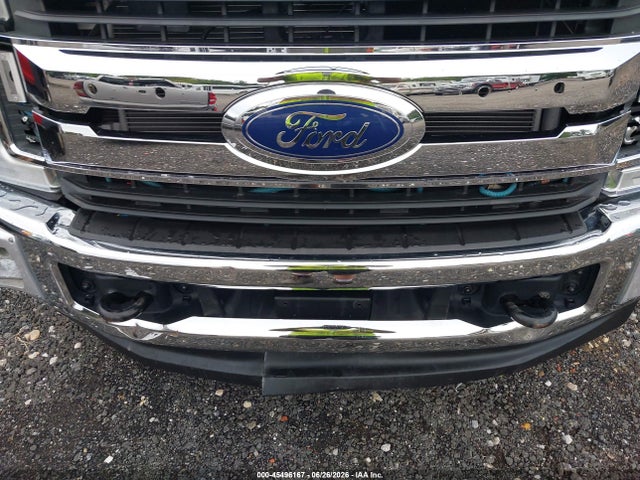 45496167 :رقم المزاد ، 1FD0X5HT9HED73068 vin ، 2017 Ford F-550 Chassis Lariat/xl/xlt مزاد بيع
