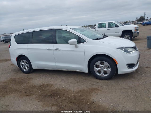 Chrysler Pacifica Hybrid Touring Plus 2018 2C4RC1H71JR356292 Image 14