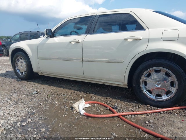 45496180 :رقم المزاد ، 2C3JA53G75H694118 vin ، 2005 Chrysler 300 Touring مزاد بيع