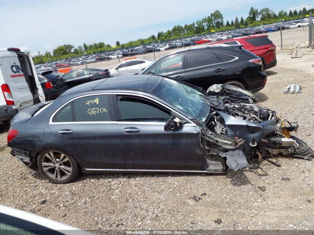 Продаж на аукціоні авто 2015 Mercedes-benz C 300 4matic, vin: 55SWF4KB2FU051930, номер лоту: 45496206