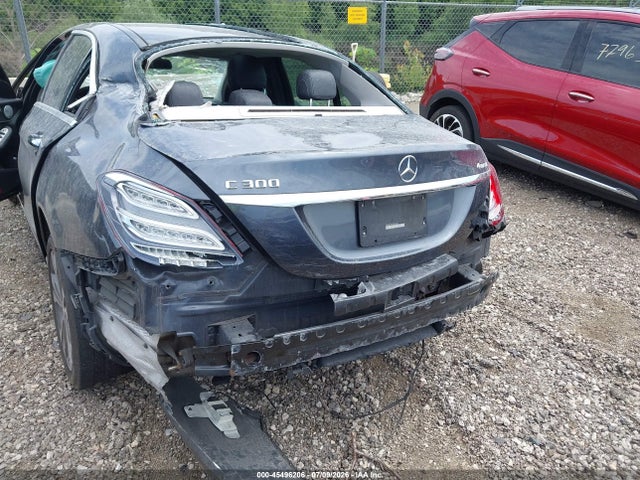 Продаж на аукціоні авто 2015 Mercedes-benz C 300 4matic, vin: 55SWF4KB2FU051930, номер лоту: 45496206