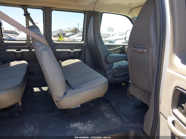 1GAWGEFG8K1290016 Chevrolet Express 2500 Ls