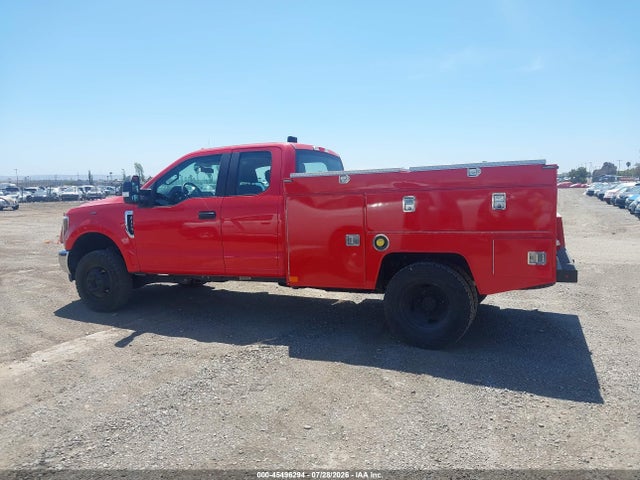 1FT8X3D62JEC69989 Ford F-350 Lariat/xl/xlt