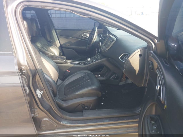 45496309 :رقم المزاد ، 1C3CCCCG8FN731578 vin ، 2015 Chrysler 200 C مزاد بيع