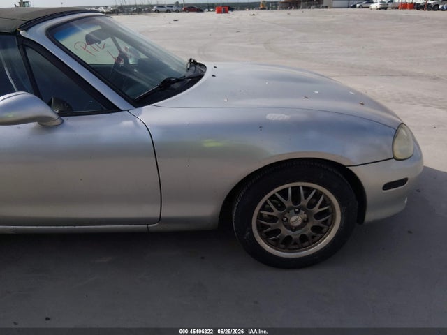 45496322 :رقم المزاد ، JM1NB353840401130 vin ، 2004 Mazda Mx-5 Miata Ls مزاد بيع