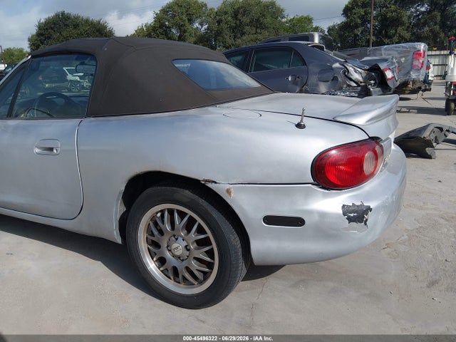 45496322 :رقم المزاد ، JM1NB353840401130 vin ، 2004 Mazda Mx-5 Miata Ls مزاد بيع