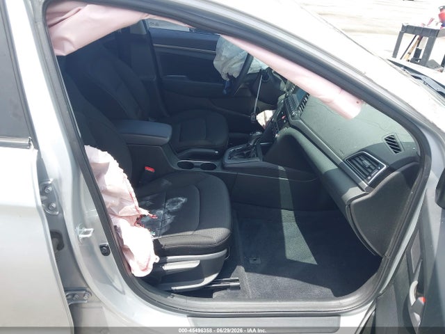 Hyundai Elantra Value Edition 2018 5NPD84LFXJH341718 Image 5