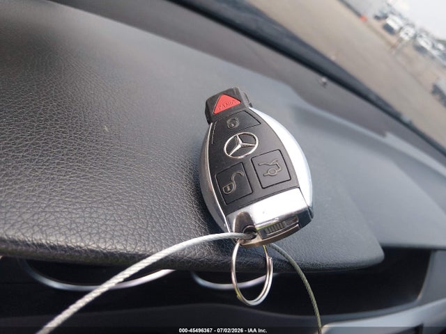 2013 Mercedes-benz C 250 მანქანა იყიდება აუქციონზე, vin: WDDGJ4HB0DG116374, აუქციონის ნომერი: 45496367