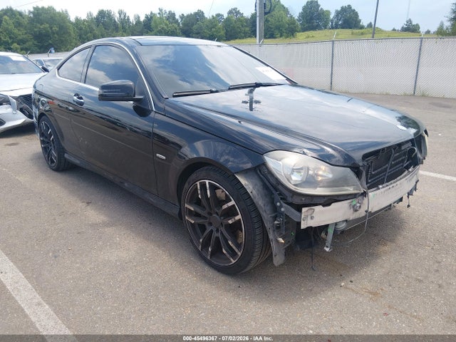 2013 Mercedes-benz C 250 მანქანა იყიდება აუქციონზე, vin: WDDGJ4HB0DG116374, აუქციონის ნომერი: 45496367