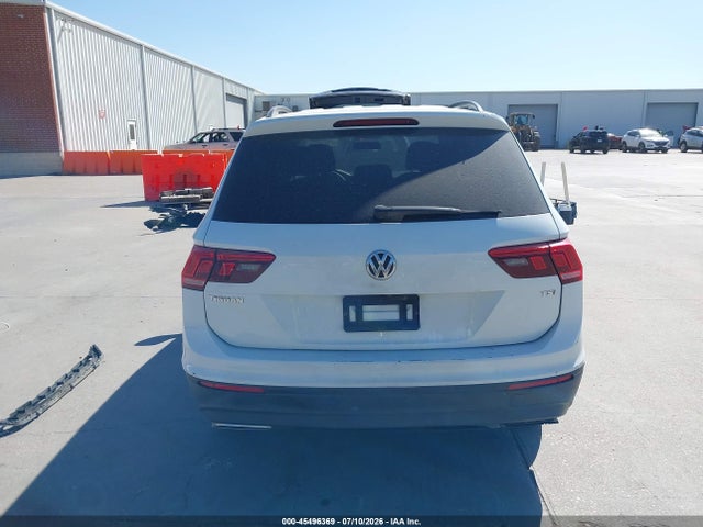 2018 Volkswagen Tiguan 2.0t S მანქანა იყიდება აუქციონზე, vin: 3VV1B7AX2JM015439, აუქციონის ნომერი: 45496369