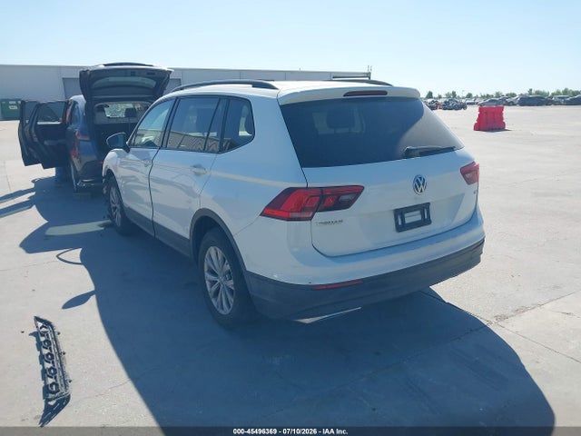 2018 Volkswagen Tiguan 2.0t S მანქანა იყიდება აუქციონზე, vin: 3VV1B7AX2JM015439, აუქციონის ნომერი: 45496369