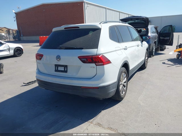 2018 Volkswagen Tiguan 2.0t S მანქანა იყიდება აუქციონზე, vin: 3VV1B7AX2JM015439, აუქციონის ნომერი: 45496369
