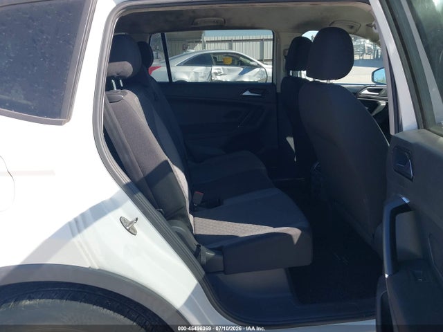 2018 Volkswagen Tiguan 2.0t S მანქანა იყიდება აუქციონზე, vin: 3VV1B7AX2JM015439, აუქციონის ნომერი: 45496369