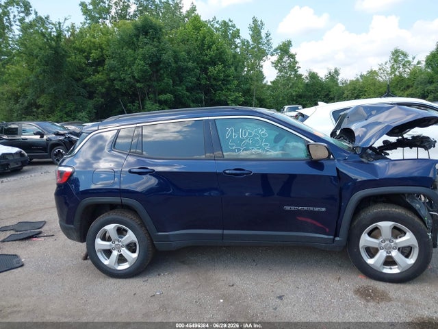 2018 Jeep Compass Latitude 4x4 მანქანა იყიდება აუქციონზე, vin: 3C4NJDBB8JT423129, აუქციონის ნომერი: 45496384