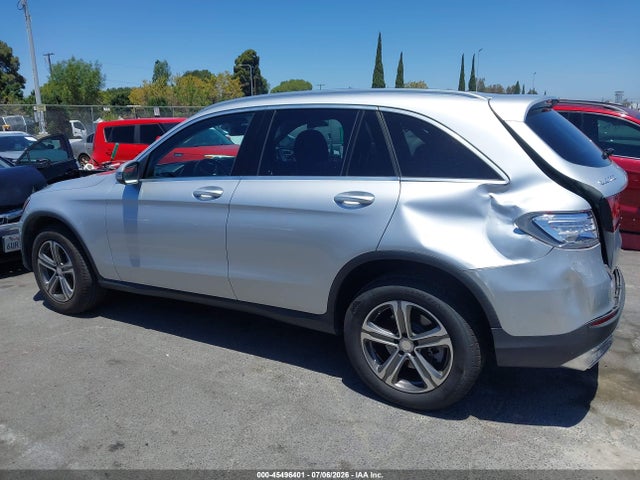 45496401 :رقم المزاد ، WDC0G4JB4GF084246 vin ، 2016 Mercedes-benz Glc 300 مزاد بيع
