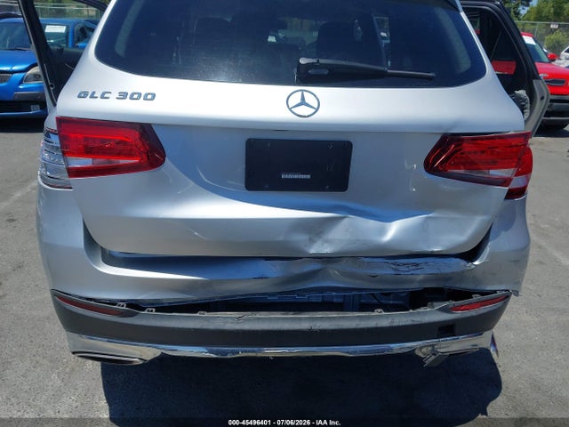 45496401 :رقم المزاد ، WDC0G4JB4GF084246 vin ، 2016 Mercedes-benz Glc 300 مزاد بيع